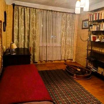 Срочно продам квартиру Салтовка "метро Барабашово"