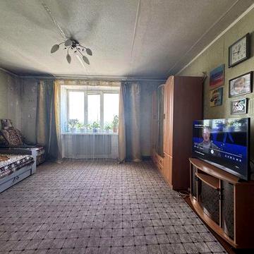 Продам великогабаритну двокімнатну квартиру