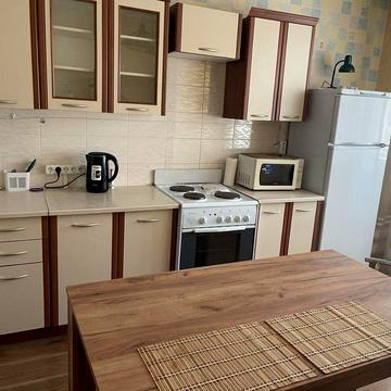 Без комісіі 1к , Бул.Верховноі Ради м.Дарниця