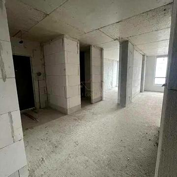 Продається 2 кім квартира. Зданий будинок,  71 м2 (4640)