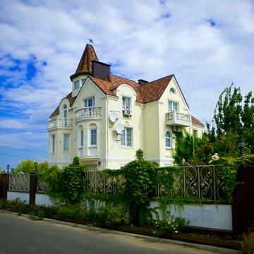 Івана Кочерги вул., 9