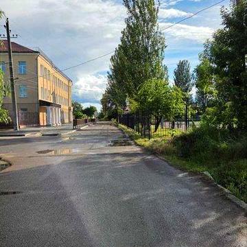 Пропонується до продажу частина будинку Більшовик, район школи