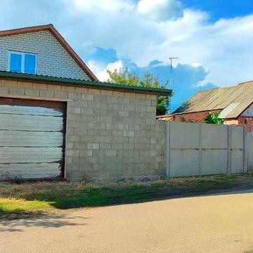 Продам два будинка на одній ділянці в Дергачах р-н переїзду.