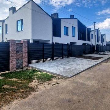 Продам кутовий таунхаус терміново
