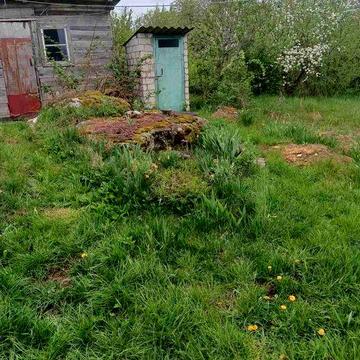 Продається частина будинку виділена як квартира.