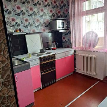 2 комнатная 65м2 с ремонтом  на Ак. Королева в Сотовом Проекте