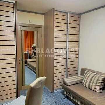 Продам 2 кімн квартиру Соломянская 36, Соломʼянка Центр 15 хв