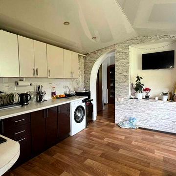 Продаж будинку 200 м2 12 соток + 2 гаражі мікр-н Левада №3073