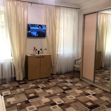 Самостоятельная квартира в центре