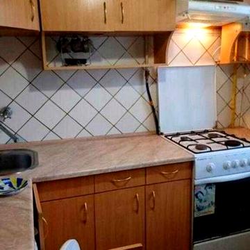 Продам 2 к. квартиру м. Тракторный завод