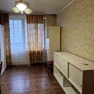 Продам 1-комнатную квартиру возле метро Победа