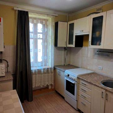 Здається однокімнатна квартира на Гомоні