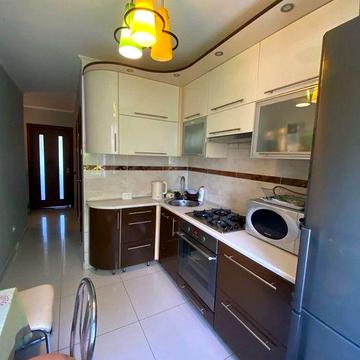 Продаж 3-кімнатної квартири, вул. Володимира Великого