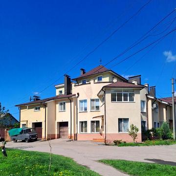 Квартира з землею в котеджі в центрі міста