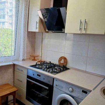 Продам 2 комн. квартиру на ул Паустовского / пр.. Добровольского
