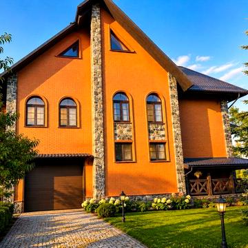 Швидкий продаж ‼️ с. Дмитрівка, від власників! Вигідна ціна з басейном, сауною, ландшафтною ділянкою!