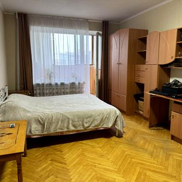 Соломянська вул., 8