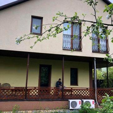 (3) Продам будинок р-н Академічний 1736