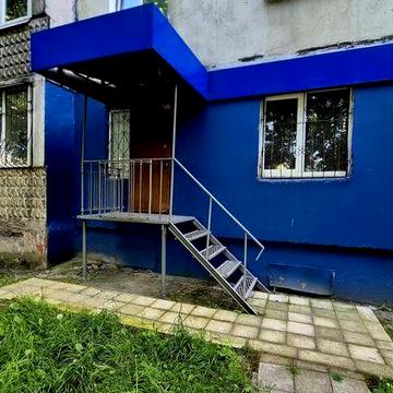 Продаж двокімнатної квартири з окремим виходом
