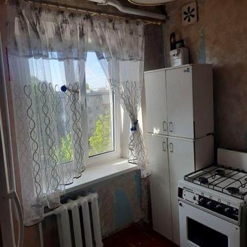 Продам свою 2-к квартиру 43.5 кв.м на пр.Гагаріна (пр.Науки) червона лінія
