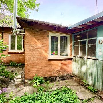 Продам частину будинку з гаражем та окремим двором, Вокзальна