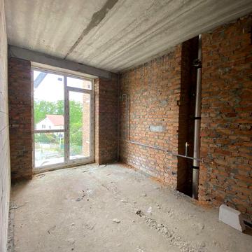 Квартира з газом балконом гардеробом біля парку