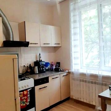 1 кімнатна простора сталінка на Печерську