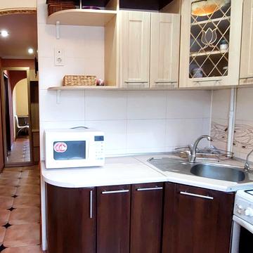 Лесі Українки просп. (Гагаріна), 27а