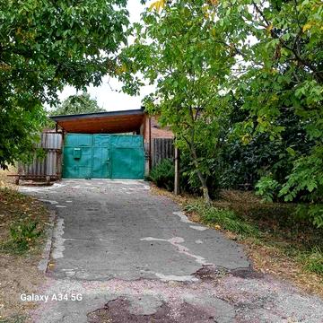 Будинок у жилому стані — готовий до проживання.