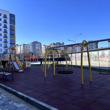 Вигідна ціна! Трьохкімнатна квартира з індивідуальним опаленням у сімейному комплексі з закритою територією та підземним паркінгом на КАСКАДІ