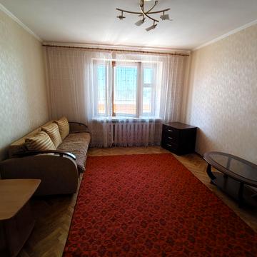 Валерія Лобановського просп. (Червонозоряний), 12