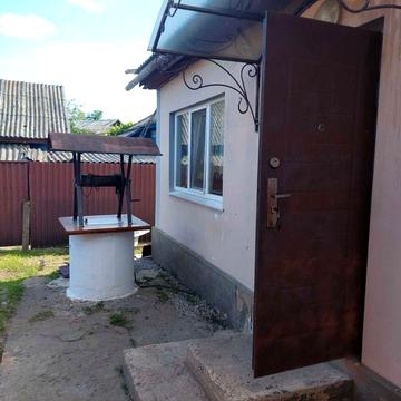 Продається частина житлового будинку з господарськими спорудами