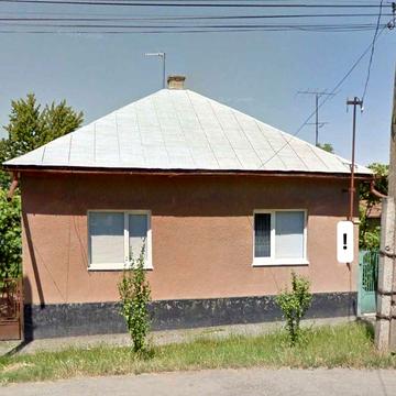 Продається добротний цегляний будинок.