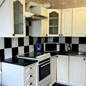 Продам 2 ком квартиру на Марсельской