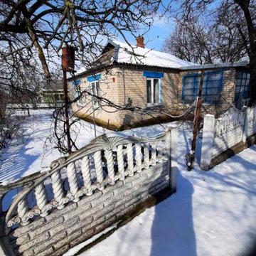 продам дом общаяплощадь- 80.2м,летняя кухня- 28.3м,сарай-16.2м,погреб-