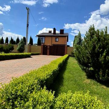 Продаж окремого будинку на Козацькому проспекті