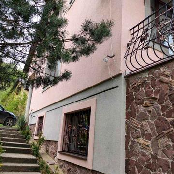 Продаж будинку з ділянкою 48 сотих біля Львова, с. Соснівка,