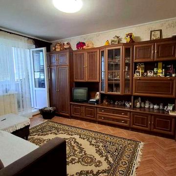 Продається затишна та світла 2-кімнатна квартира в м. Бурштин