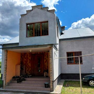 Продаж якісного будинку з ремонтом в селі Заводське - 60 км до Львова