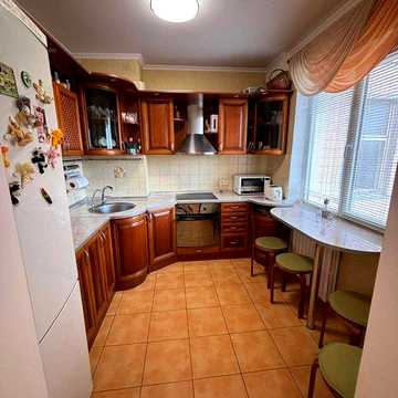 Продам 3х ком.квартиру --- Добровольского / Затонского     р5