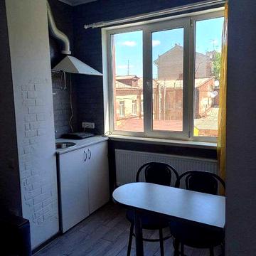 Продам 1-комнатную квартиру с мебелью в центре Харькова, ул. Ярославская 21Б ID 18079