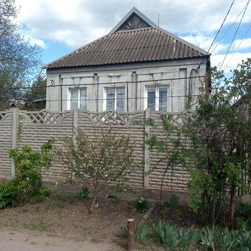 Продается возле центрального рынка ДОМ ул. Школьная