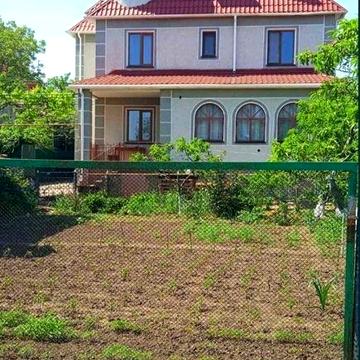 Сдам 5 к 250 м  ,подвал,газ,сад .Киевский район!