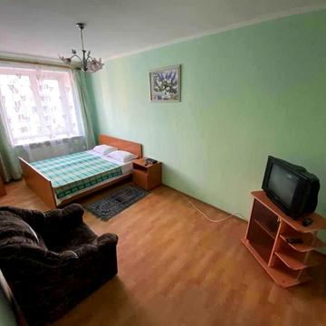 Степана Васильченка вул., 14