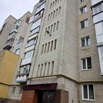Здам в оренду трьохкімнатну квартиру.