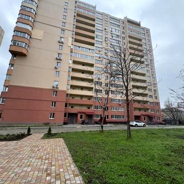 В продаже просторная квартира в Киевском районе. Ул. Вильямса.