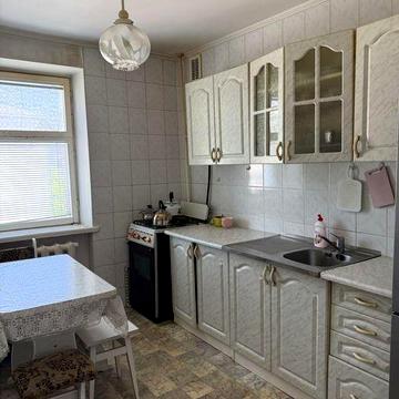 Продаж 4 кімнатної квартири Володимирська