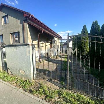Будинок + готовий бізнес: СЕС 23 кВт та магазин у центрі села