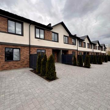 Таунхаус 100 м² у Бучі, вул. Яремчука — $110 000. White box. Поруч школа №3