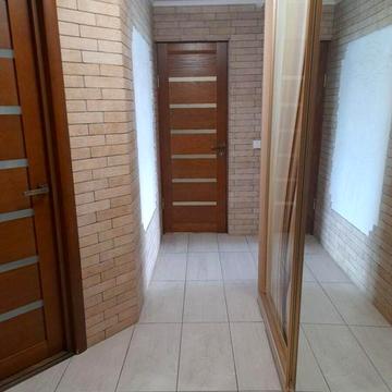 Автокразівський бульв., 8